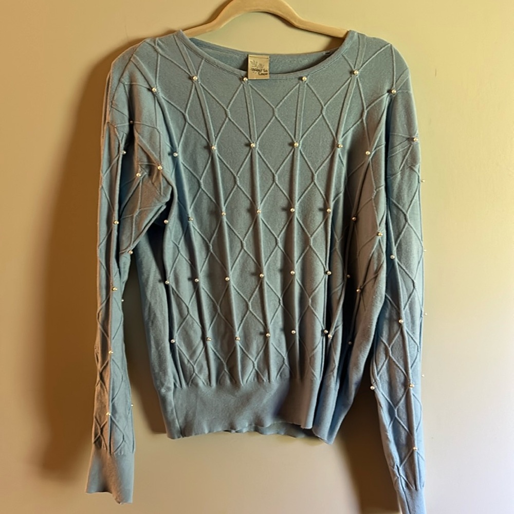 Beautiful Wear to love women’s large light blue top